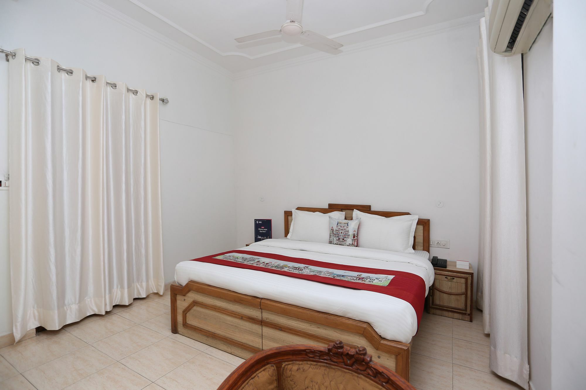 Oyo 10072 Hotel Amrit Regency Дехрадун Екстериор снимка